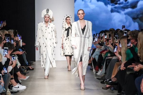 Показ коллекции Julia Dilua на Mercedes-Benz Fashion Week Russia.