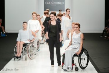 девушки, модели, инвалидные коляски, подиум, одежда, дизайнер