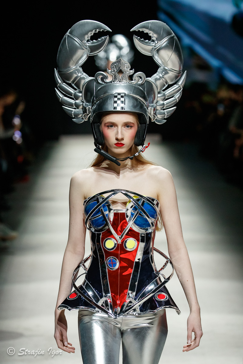 МХПИ «Русские гонки» на Московской неделе моды.